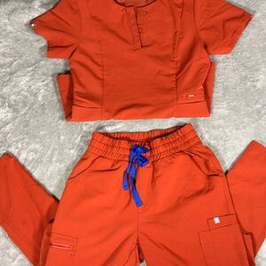 FIGS Scrubs Set Burnt Orange Top and Bottoms XXS